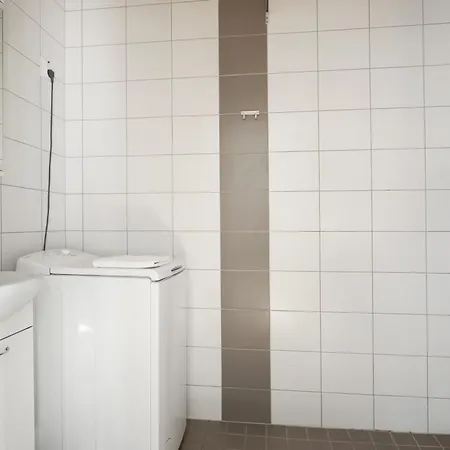 Kotimaailma Apartments Kamppi - 2Br In The City Center With Code Lock Хельсинки Экстерьер фото