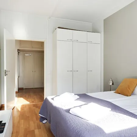 Kotimaailma Apartments Kamppi - 2Br In The City Center With Code Lock Хельсинки Экстерьер фото