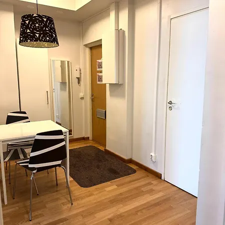 Kotimaailma Apartments Kamppi - 2Br In The City Center With Code Lock Helsinki Esterno foto