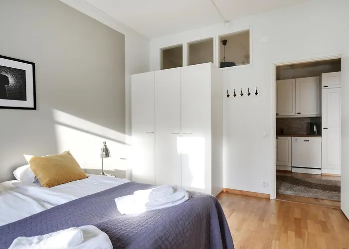 Kotimaailma Apartments Kamppi - 2Br In The City Center With Code Lock