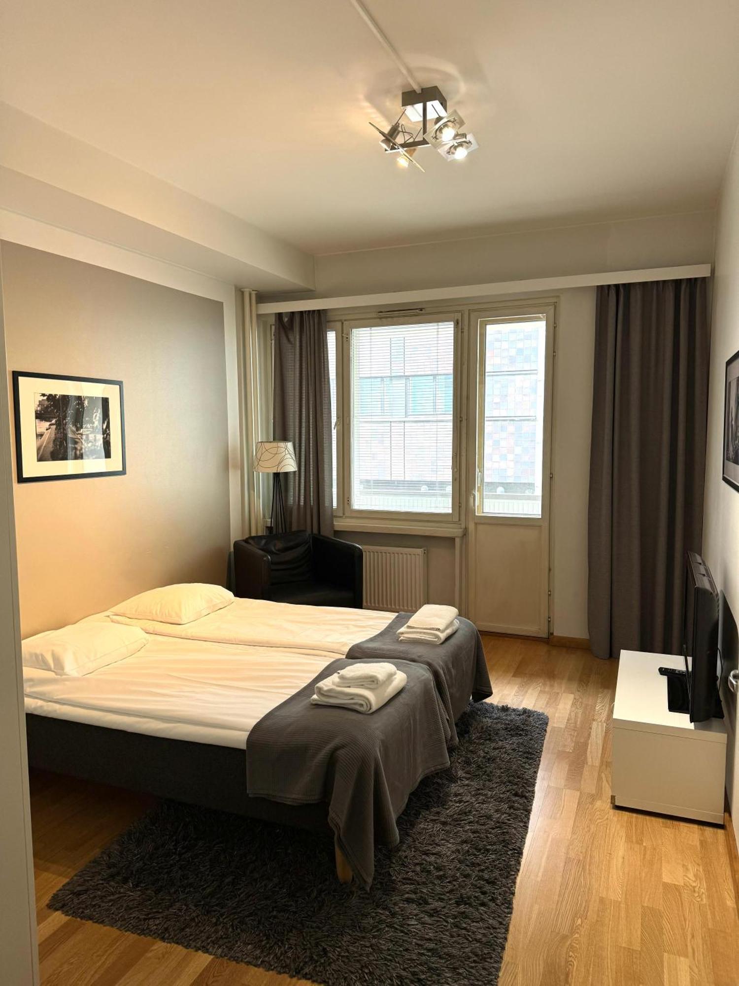 Kotimaailma Kamppi - 2br In The Center With Code Lock Апартаменты Хельсинки